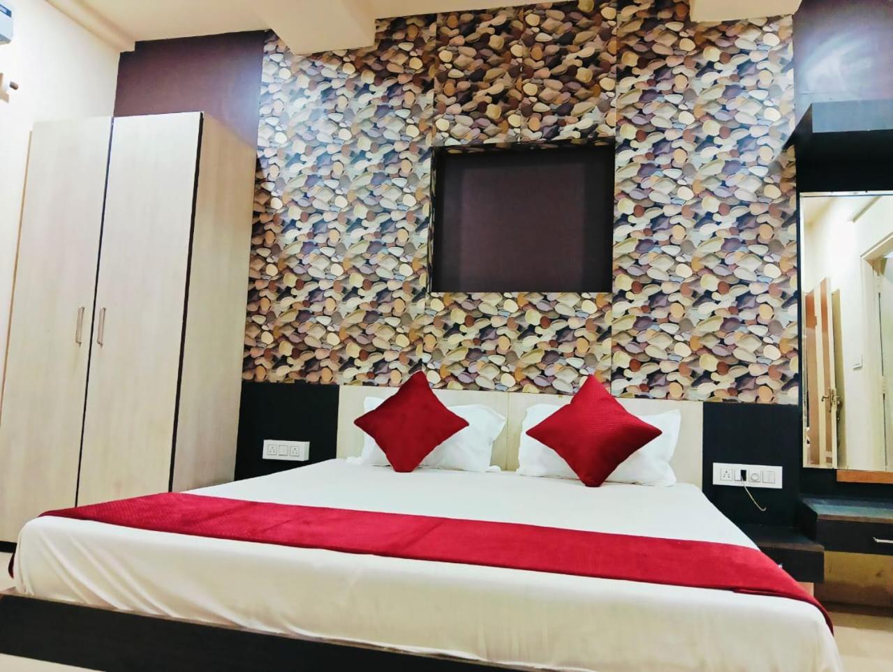 Hotel Tirupati Palace Indore Exterior photo