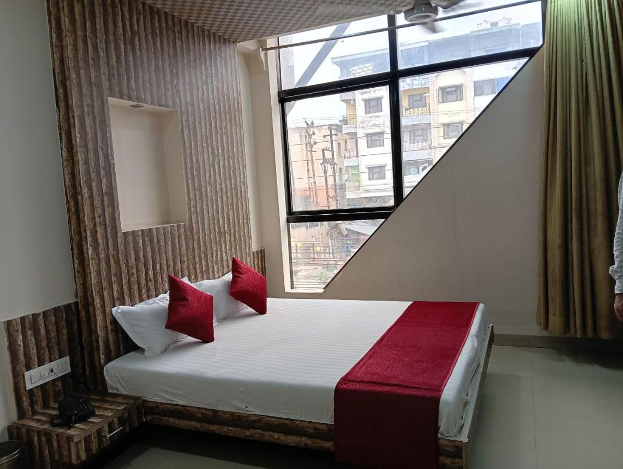Hotel Tirupati Palace Indore Exterior photo